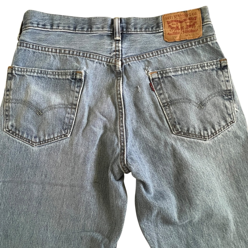 Levi's 550 Relaxed Fit Jeans Grunge Thrashed Light Wash Mens 33x30 Distressed - Picture 5 of 16